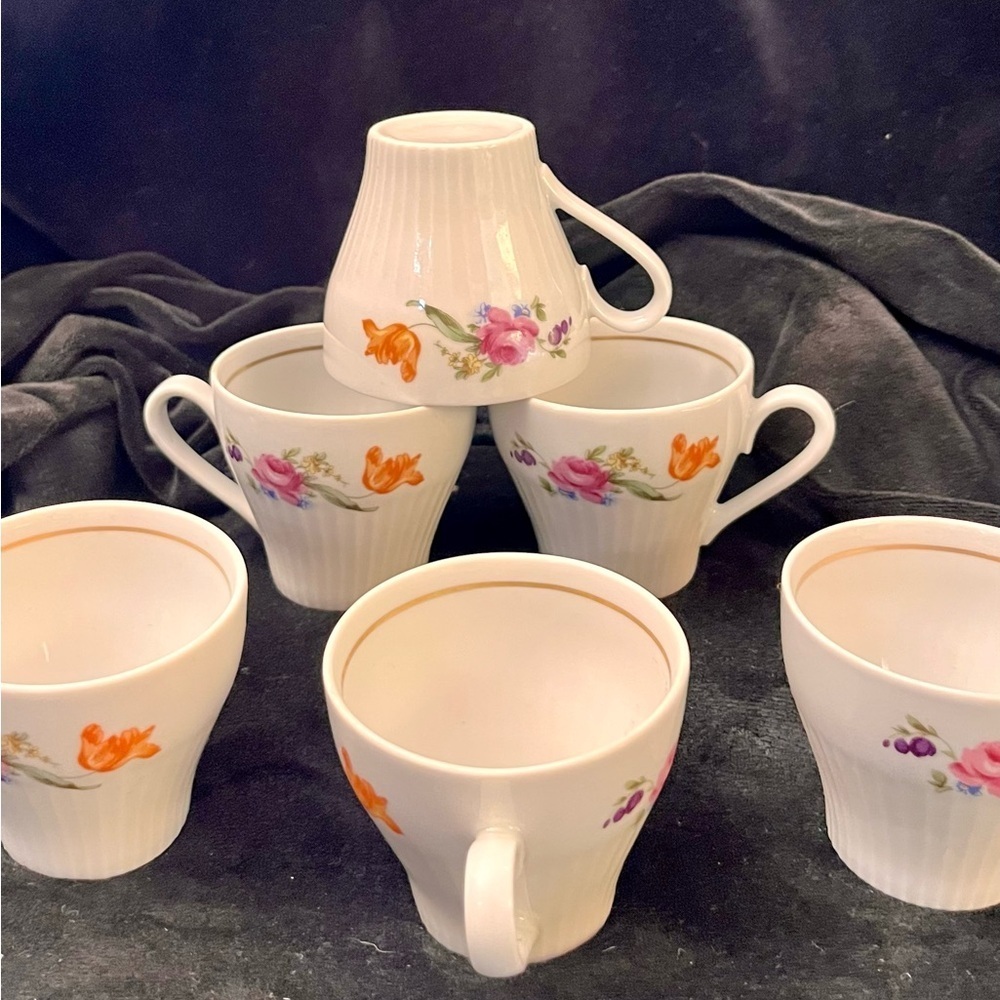 VTG JLMENAU East Germany Graf Von Henneberg Floral Ribbed Demitasse Cups Set 6